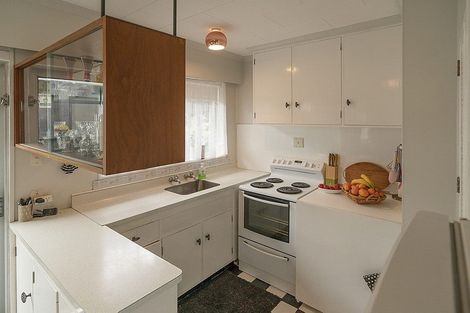 Photo of property in 18 Anthony Grove, Paraparaumu Beach, Paraparaumu, 5032