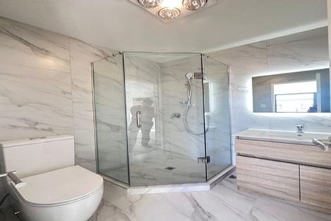 Photo of property in 2/103 Botany Road, Botany Downs, Auckland, 2010