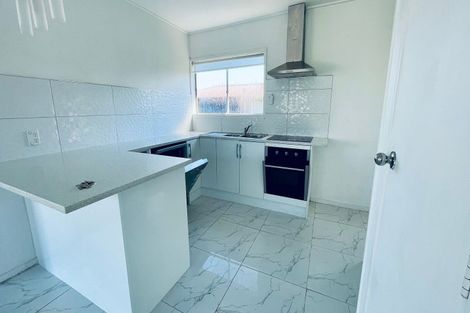 Photo of property in 2 Cramond Drive, Mangere East, Auckland, 2024