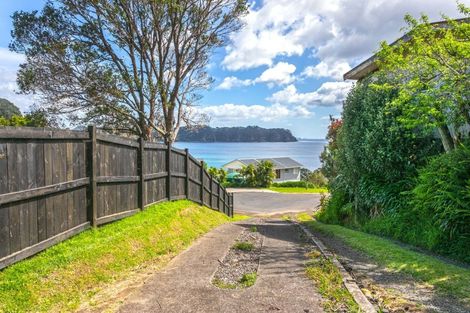 Photo of property in 69 Pye Place, Hot Water Beach, Whitianga, 3591