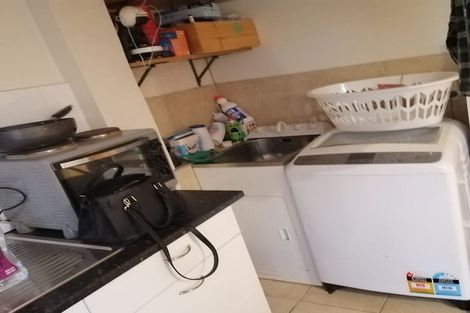 Photo of property in 5 Pax Avenue, Forrest Hill, Auckland, 0620