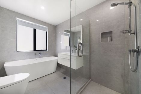 Photo of property in 70 Te Oneroa Way, Long Bay, Auckland, 0630