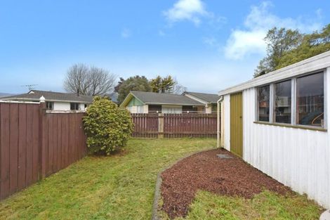 Photo of property in 1/6 Indiana Grove, Totara Park, Upper Hutt, 5018