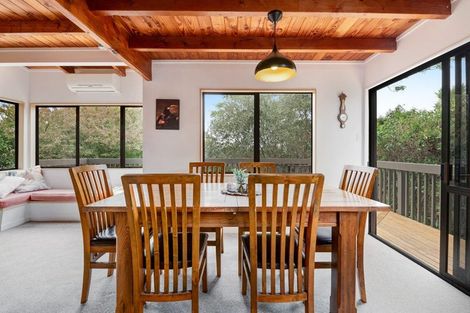 Photo of property in 22b Stanmore Bay Road, Stanmore Bay, Whangaparaoa, 0932