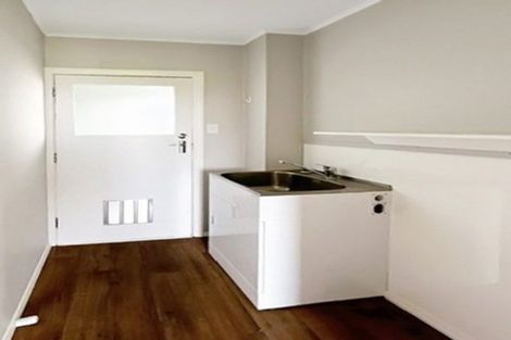 Photo of property in 18-24 Devon Crescent, Bulls, 4818