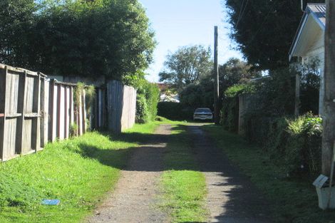 Photo of property in 2 Berkeley Road, Manurewa, Auckland, 2102