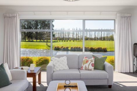 Photo of property in 52 Mapleham Drive, Pegasus, 7612