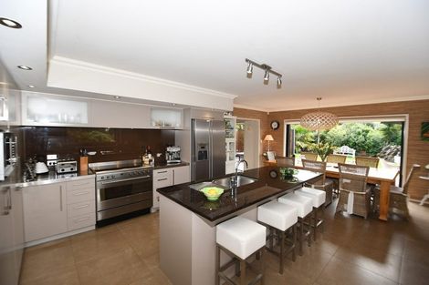 Photo of property in 2 Wonderview Road, Leigh, 0985