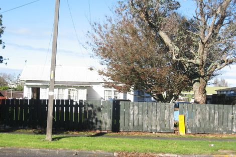 Photo of property in 18 Halsey Road, Manurewa, Auckland, 2102