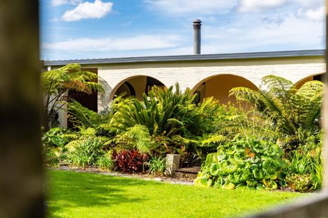 Photo of property in 1650 Ngunguru Road, Ngunguru, Whangarei, 0173