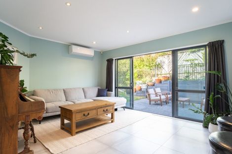 Photo of property in 7 Amesbury Drive, Churton Park, Wellington, 6037