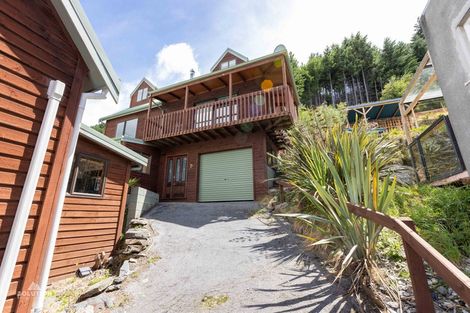 Photo of property in 7b Caples Place, Fernhill, Queenstown, 9300