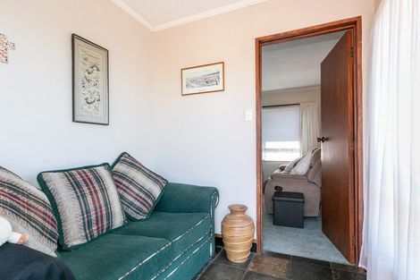 Photo of property in 2/14 Avondale Road, Taradale, Napier, 4112