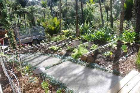 Photo of property in 45 Jonkers Road, Waitakere, Henderson, 0782