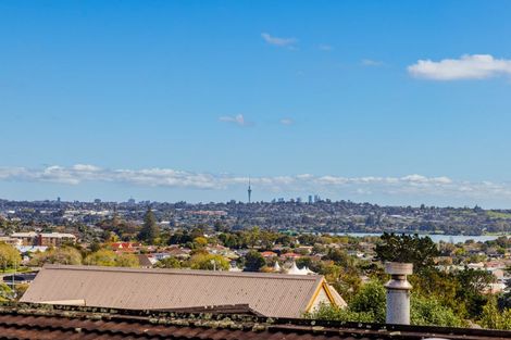 Photo of property in 57 Highland Park Drive, Highland Park, Auckland, 2010