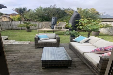 Photo of property in 11a Grainger Road, Te Atatu South, Auckland, 0610