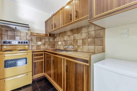 Photo of property in 102 Glendale Road, Glen Eden, Auckland, 0602