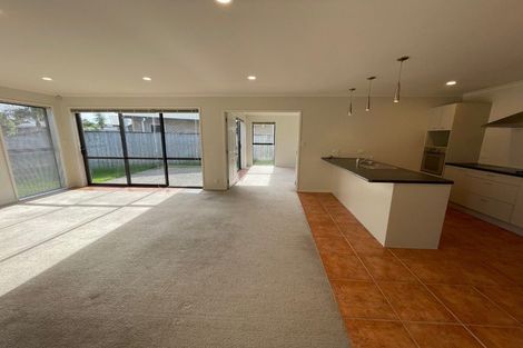 Photo of property in 63 Pyle Road West, One Tree Point, 0118