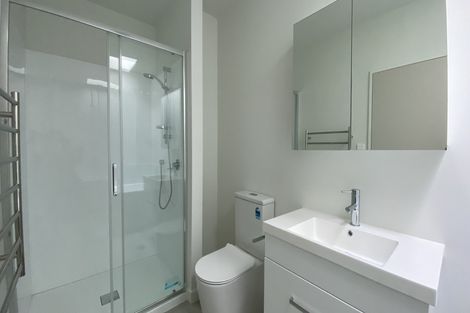 Photo of property in 5/2 Moor Avenue, Te Atatu Peninsula, Auckland, 0610