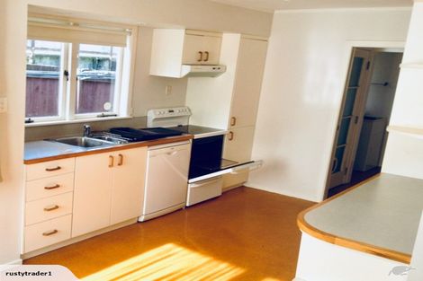 Photo of property in 21 Lantana Road, Green Bay, Auckland, 0604