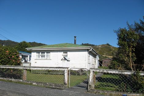 Photo of property in 35 Tramway Street, Ross, 7812