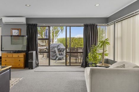 Photo of property in 49a Hawai Street, Two Mile Bay, Taupo, 3330