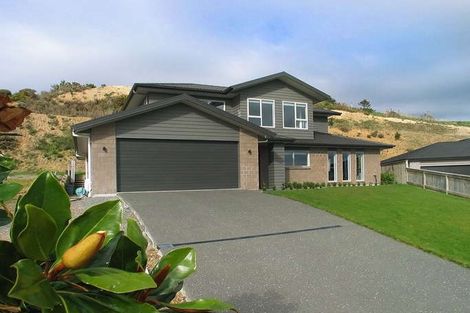 Photo of property in 22 The Fjord, Aotea, Porirua, 5024
