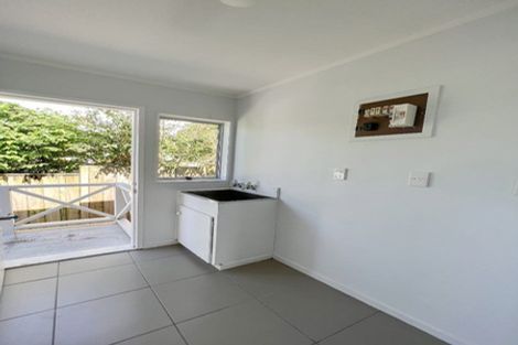 Photo of property in 1/43 Hutchinson Avenue, New Lynn, Auckland, 0600