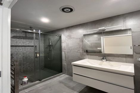 Photo of property in 17 Tuakiri Street, Point England, Auckland, 1072