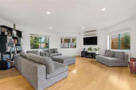 Photo of property in 18 Sample Road, Albany, Auckland, 0632