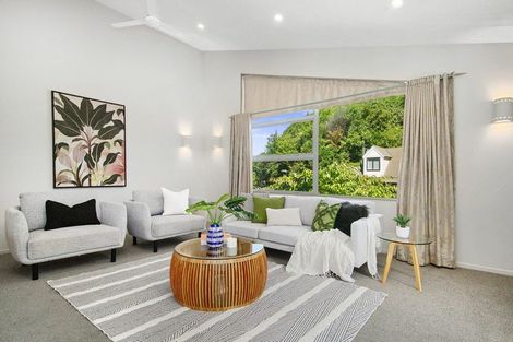 Photo of property in 16 Westwood Road, Tawa, Wellington, 5028