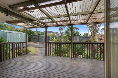 Photo of property in 53 Tiroroa Avenue, Te Atatu South, Auckland, 0610