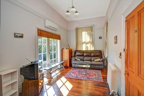 Photo of property in Hawthorn House, 16 Hawthorn Avenue, Mornington, Dunedin, 9011