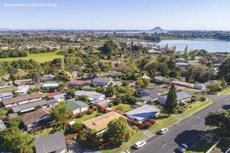 Photo of property in 32 Victory Street, Welcome Bay, Tauranga, 3112