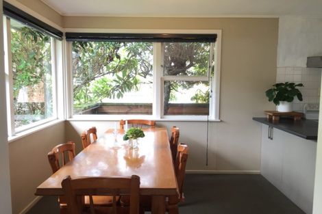 Photo of property in 17 Webb Place, Forrest Hill, Auckland, 0620