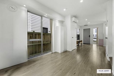 Photo of property in 30 Tumu Road, Papakura, 2110