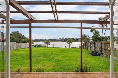 Photo of property in 41 Millen Avenue, Pakuranga, Auckland, 2010