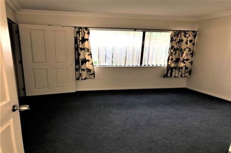 Photo of property in 16 Ewhurst Place, Goodwood Heights, Auckland, 2105