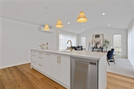 Photo of property in 9/2 Wilton Street, Westown, New Plymouth, 4310