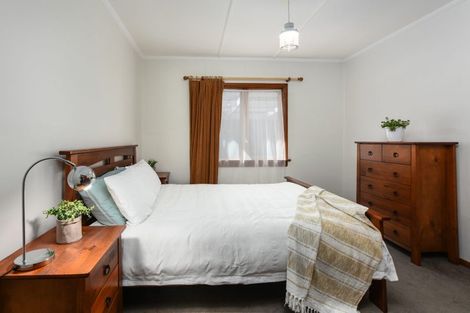 Photo of property in 28 Athol Place, Ravensbourne, Dunedin, 9022