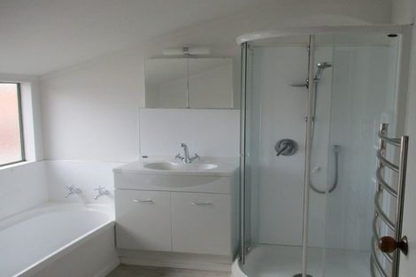 Photo of property in 2/76 Trafalgar Street, Waterloo, Lower Hutt, 5011