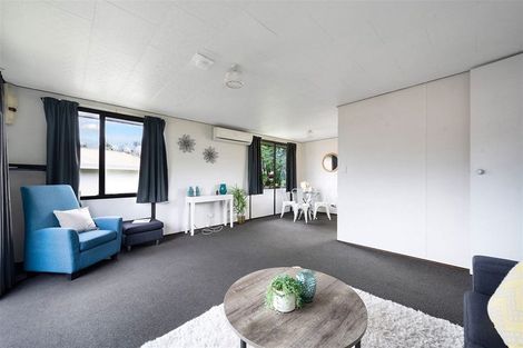 Photo of property in 2/76 Parrs Cross Road, Henderson, Auckland, 0612