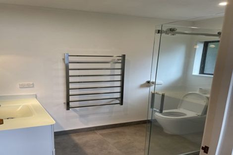 Photo of property in 2/13 Naviti Place, Browns Bay, Auckland, 0630