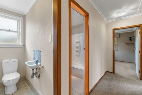 Photo of property in 307 Shakespeare Street, Leamington, Cambridge, 3432