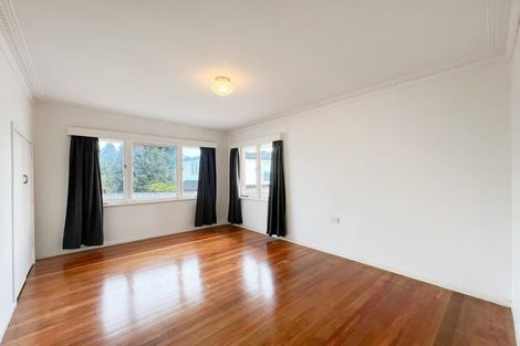 Photo of property in 3201 Great North Road, New Lynn, Auckland, 0600