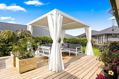 Photo of property in 33 Jane Maree Road, Kumeu, 0810