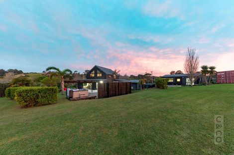 Photo of property in 206 Waitakere Road, Waitakere, Henderson, 0782