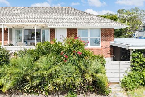 Photo of property in 1/73 Castor Bay Road, Castor Bay, Auckland, 0620