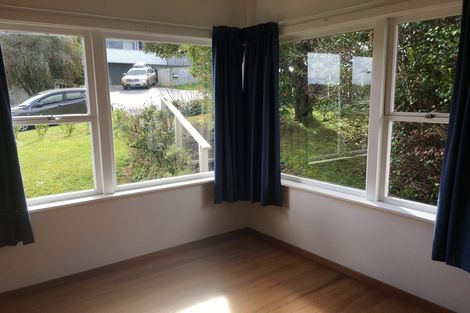 Photo of property in 12 Barker Rise, Northcross, Auckland, 0632