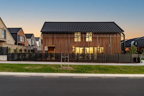 Photo of property in 1 Dorset Down Drive, Karaka, 2580